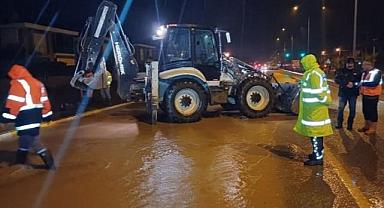 Kapanan İzmir- Çanakkale Karayolu yeniden trafiğe açıldı
