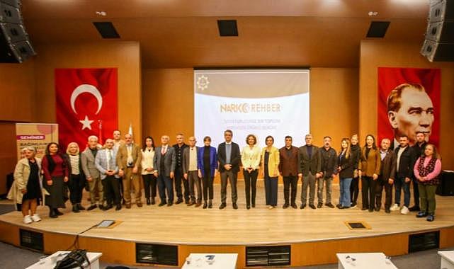 Karabağlar Belediyesi’nin bağımlılık seminerleri yoğun ilgi görüyor