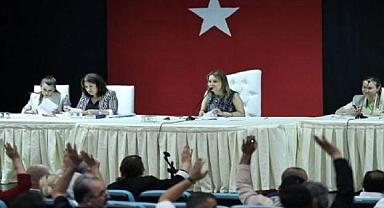 Konak Meclisi'nde Logo Tartışması: CHP'li 3 Meclis Üyesi Toplantıyı Terk Etti!