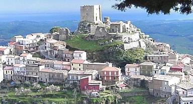 Köy sakinlerine hasta olmak yasaklandı!