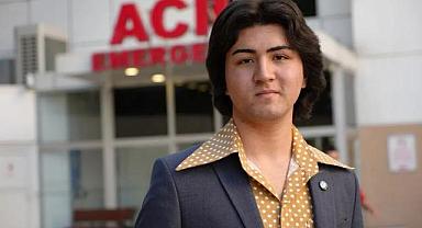 Kur'an-ı Kerim'in üzerine oturup ayağıyla basmıştı: Ferdi Tayfur hayranı tutuklandı!