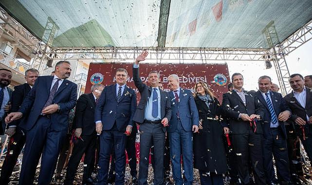 “Maaş dağıtamasın diye 1,7 milyarı belediyeden kesen bir zihniyet var”