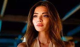 Melisa Aslı Pamuk&#039;tan karnı burnunda pozlar