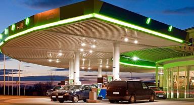 Motorine indirim var mı, benzin fiyatları düştü mü? 9 Ocak güncel akaryakıt fiyatları