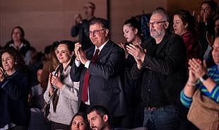 Şehir Tiyatroları&#039;nın “Çok Tuhaf Soruşturma” oyununa büyük ilgi