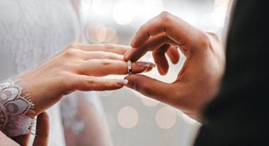 Sosyal medya üzerinden "töre gereği" diyerek 105 bin lira dolandırdılar