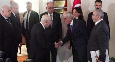 Tarihi anlar: DEM Parti heyeti Bahçeli’yi TBMM’de ziyaret etti