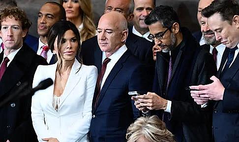 Trump&#039;ın yemin törenine kimler katıldı?