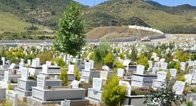 Türkelli'de Mezarlık Satışına Tepki: Muhtar, Ata Emanetine Sahip Çıkacaklarını Açıkladı