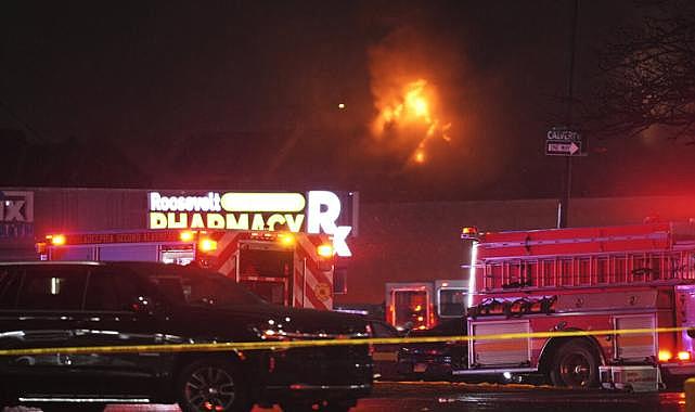 ABD’de 6 kişiyi taşıyan uçak yerleşim bölgesine düştü