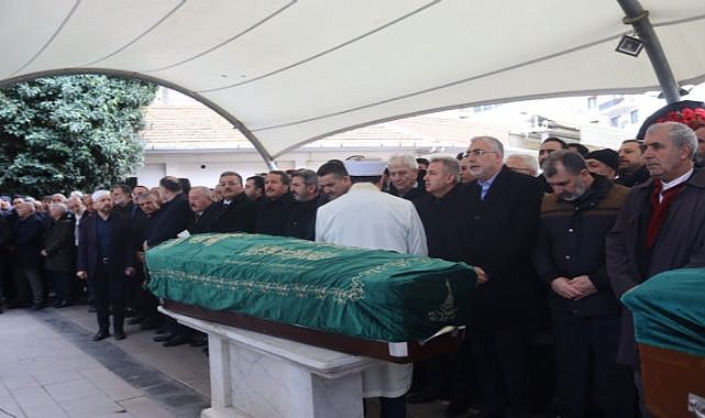 Bakan Işıkhan’ın ablası son yolculuğuna uğurlandı