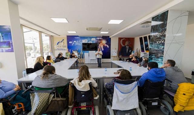 Balçova’da engelli ailelerine ilk yardım eğitimi