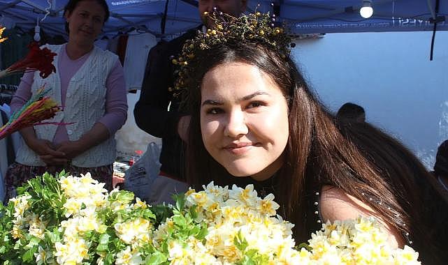 Bayındır&#039;dan mis kokulu ev sahipliği: 4. Nergis ve Kuru Çiçek Festivali gerçekleşti!