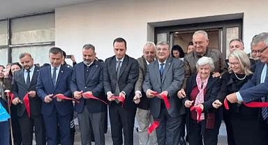 Bornova’da yeni hizmet binası açıldı: CHP’li Sındır’ın adı yaşayacak!