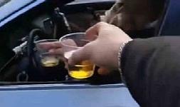 Bursa&#039;da trafikte alkol keyfi yaptılar o anları sosyal medyada paylaştılar