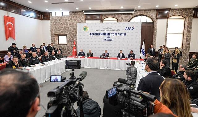 Cemil Tugay: İzmir’de riskli yapıların tespiti ve yenilenmesi için üzerimize düşeni yapacağız