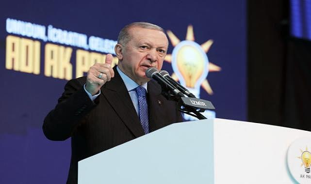 Cumhurbaşkanı Erdoğan’dan muhalefete İzmir eleştirisi: &quot;İzmir&#039;in her mahallesi perişan halde