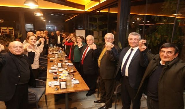 Güzelbahçe siyaseti dostluk yemeğinde bir araya geldi