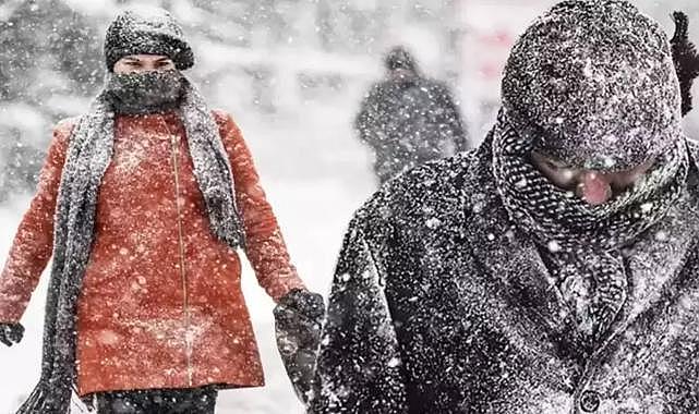 İstanbul&#039;da kar alarmı! Uçuşlar tek tek iptal ediliyor