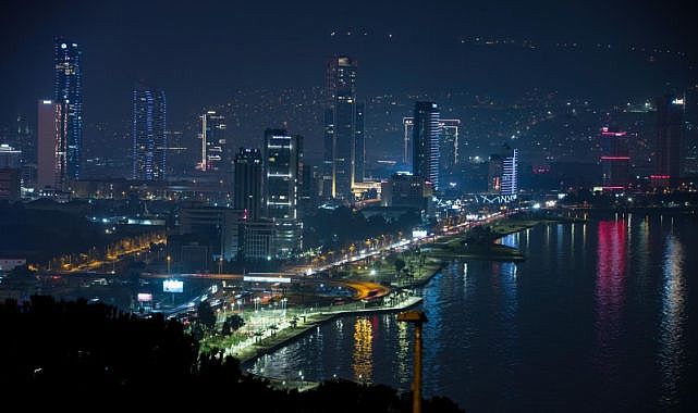 İzmir’de dış cephe aydınlatmasında yeni dönem