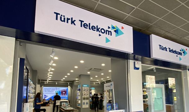 İzmir&#039;de Telekom skandalı: Hat açtılar, sahte mühür hazırladılar!