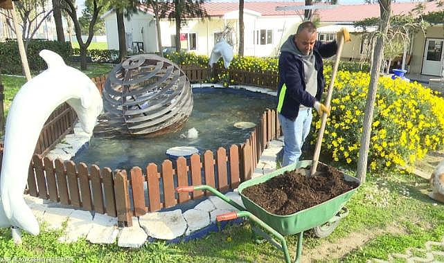 İzmir’in parkları yeşil dönüşümle canlanıyor