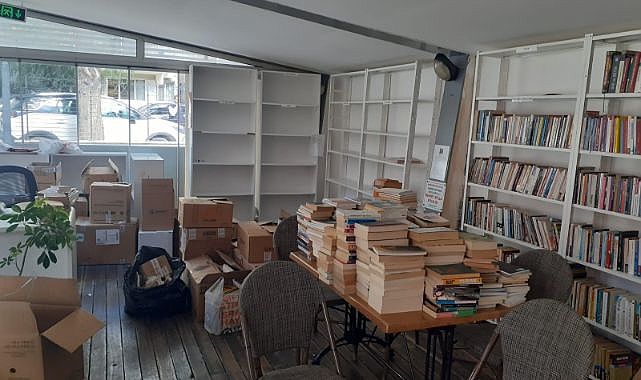 KARŞIYAKA BELEDİYESİ / MEHMET ATİLLA KİTAPLIĞI&#039;NI KAPATTI