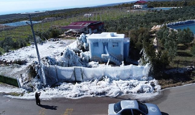 Mersin&#039;de oluşan manzara buzul çağına götürdü