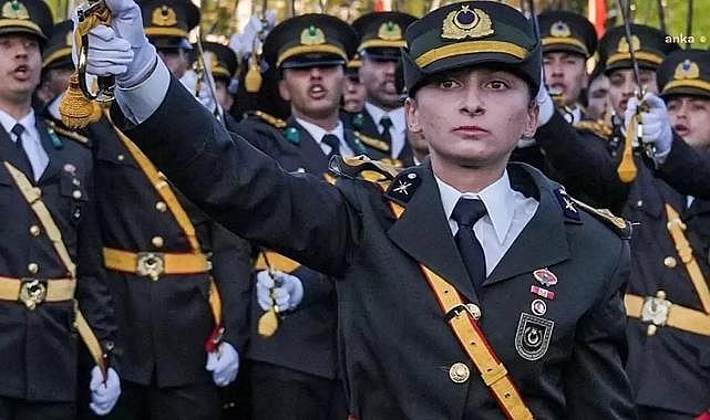 Teğmenler İhraç Edildi: &quot;Mustafa Kemal&#039;in Askerleriyiz&quot; Çıkışı Tartışmalara Yol Açtı