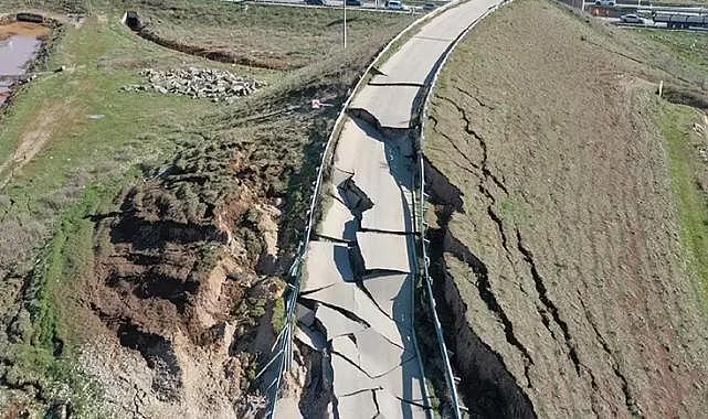 Türkiye&#039;yi boydan boya bölen yarık! Türk profesör de doğruladı