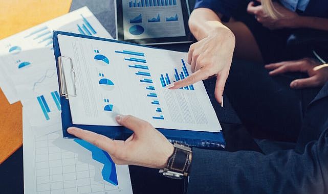 Yeni Dönem: Ekonomi, Siyaset ve Yenilikler