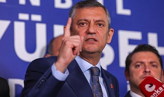 CHP lideri Özgür Özel İmamoğlu&#039;nun adaylığı resmen açıklandı