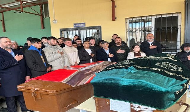 Çiğli&#039;de çatıdan düşerek hayatını kaybeden baba oğula acı veda