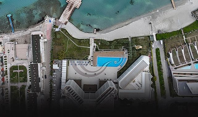 Deprem fırtınası Yunan adalarını ıssız bıraktı... Turistlerin tercihi Çeşme!