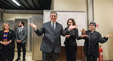 İşaret dili tercümanları, hastane işlemlerinde sağır vatandaşların yanında olacak