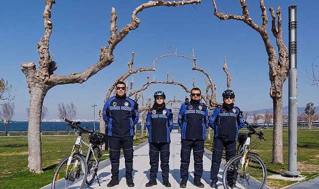 İzmir’de kadın emeği kenti güzelleştiriyor