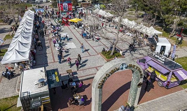 Karşıyaka’da kadın üreticilere destek: Kadın El Emeği Pazarı kuruldu