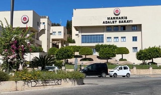 Marmaris&#039;te 17 yaşındaki çocuğu fuhuşa zorlayan 2 kişi tutuklandı