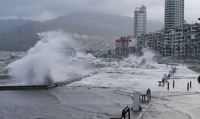 Meteoroloji&#039;den Ege için fırtına uyarısı