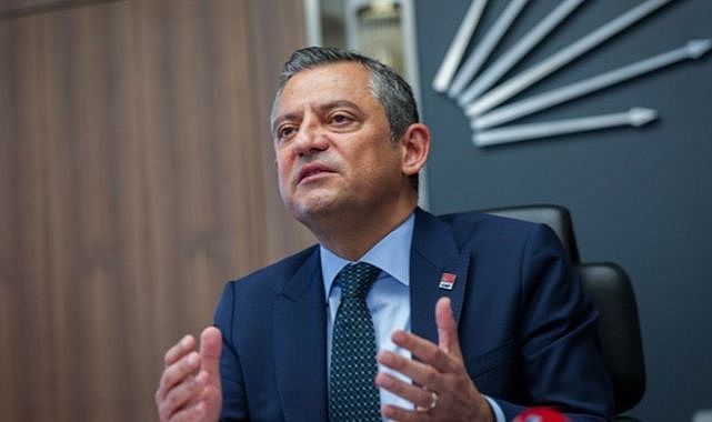 Özgür Özel, partisinin yol haritasını açıkladı: &#039;İmamoğlu’nun resmi adaylığı mümkün olmazsa birisi çıkar