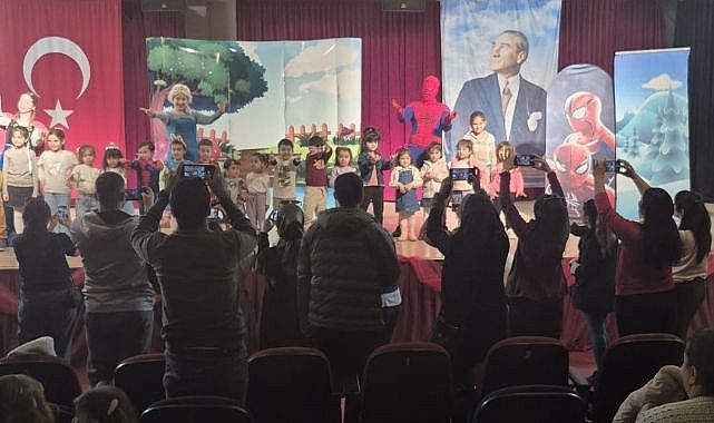 Tiyatro Durağı, Sanatı Her Yaşa Taşıyor: Çocuklara Sanat Dolu Hafta Sonları