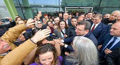 Uçağı sis nedeniyle inemeyince İmamoğlu İzmir'deki seçim çalışmasına gecikmeli başladı