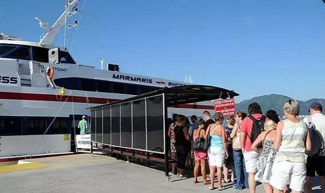 Yunan adalarına kapıda vize uygulaması 1 yıl uzatıldı