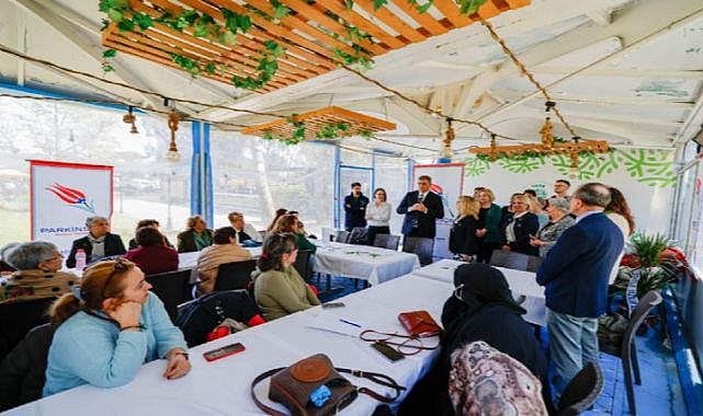 Başkan Tugay Parkinson hastaları ve yakınları ile buluştu