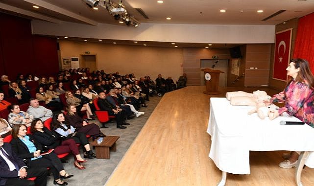 Çiğli Belediyesi’nden temel ilk yardım semineri