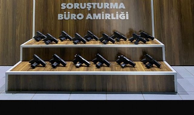 İzmir&#039;de silah tacirine şok baskın