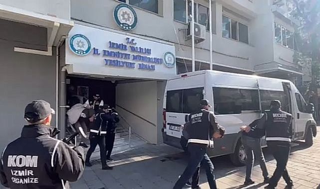 İzmir&#039;de suç örgütüne operasyon: 12 gözaltı