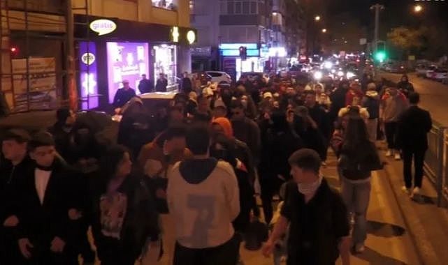 İzmir&#039;de yasa dışı gösteri şüphelileri hakkında 13 ayrı iddianame