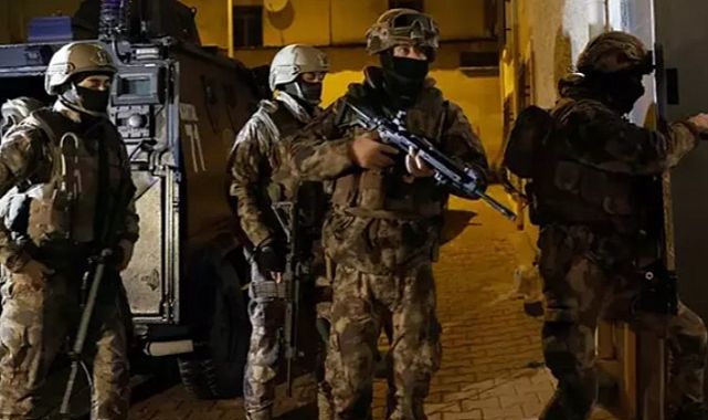 İzmir&#039;in de dahil olduğu 4 ilde suç örgütü üyelerine operasyon: 158 şüpheli yakalandı