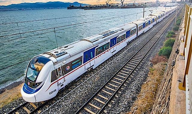 Ulaşımda zam fırtınası İZBAN&#039;ı vurdu! İZBAN’a binmek 111 TL oldu!